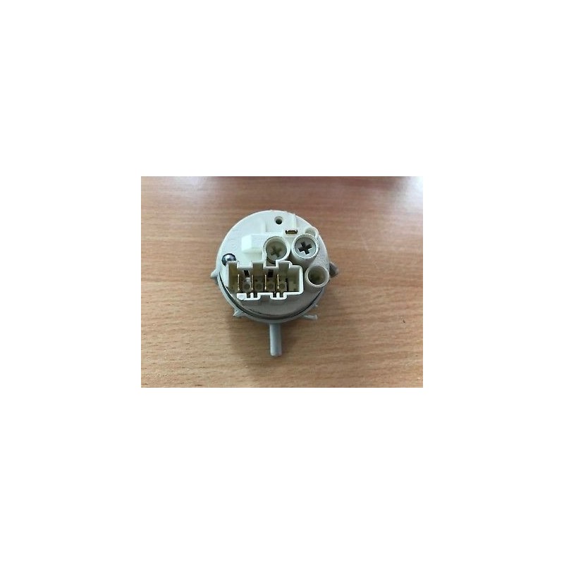 PRESSOSTATO COD. 160015915.01 CODICE ALTERNATIVO: 7650038 PER LAVATRICE AEG L50612  USATO