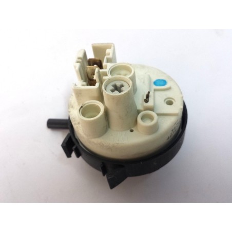 PRESSOSTATO cod. 160019326.00  PER LAVATRICE INDESIT WI 600 usato