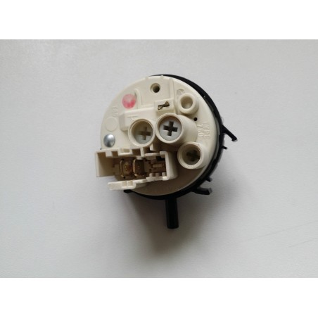 PRESSOSTATO COD. 461971077021 PER LAVATRICE IGNIS LTA 65 / 1 USATO VLX