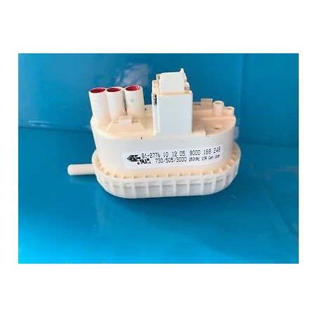 PRESSOSTATO COD. 9000188248 PER LAVATRICE BOSCH FD 9203 - usato agx