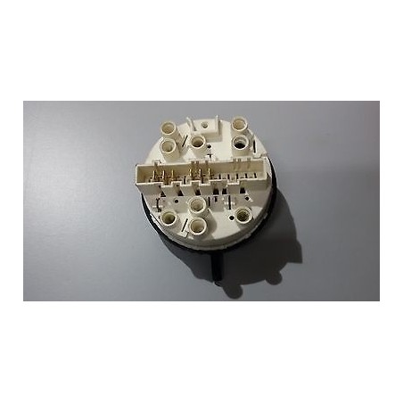 PRESSOSTATO CODICE 16001146900 PER LAVATRICI ARISTON ALS 64 X usato agx