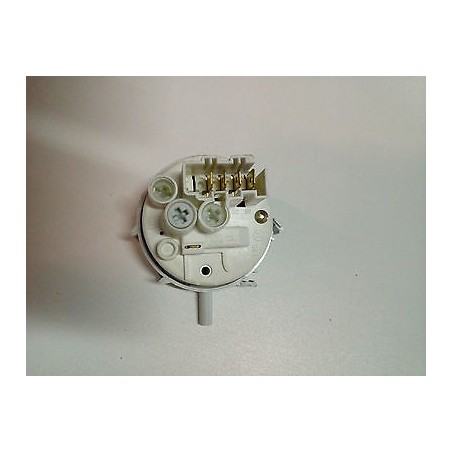 PRESSOSTATO CODICE 160012812 PER LAVATRICI ARISTON AT 62 IT USATO   sva