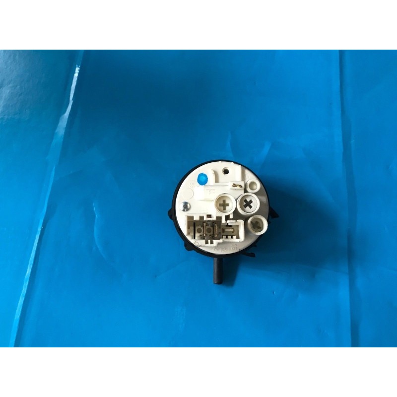 PRESSOSTATO DN-S14 PER LAVATRICE SAMSUNG WF-J1054V - usato agx