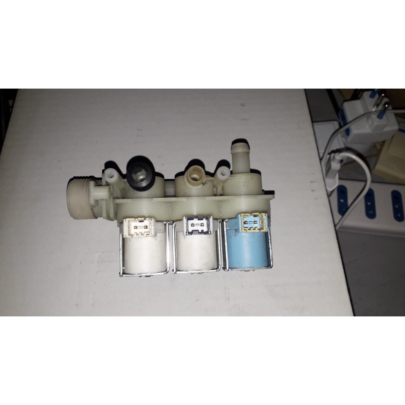 ELETTROVALVOLA ARISTON AQM 8D 49U 63511P B -usato