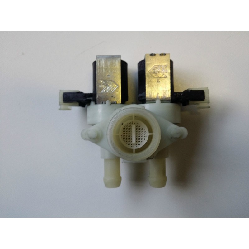 ELETTROVALVOLA COD 33390017 PER LAVATRICE ARISTON ARTL 104 (EU) / HA USATO