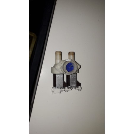 ELETTROVALVOLA COD. 461971401661  PER LAVATRICE WHIRL POOL AWO/D306 usato