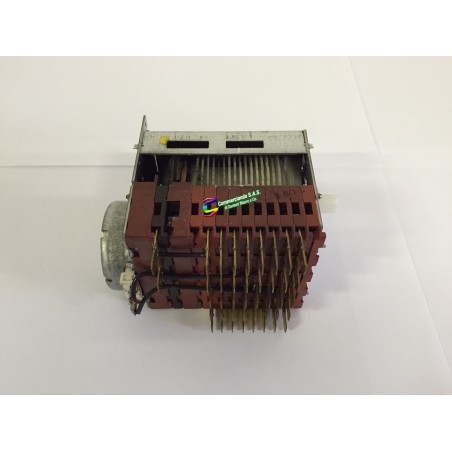 TIMER COD. 16000952400 PER LAVASCIUGA ARISTON AL 1057 CTX A  usato agx