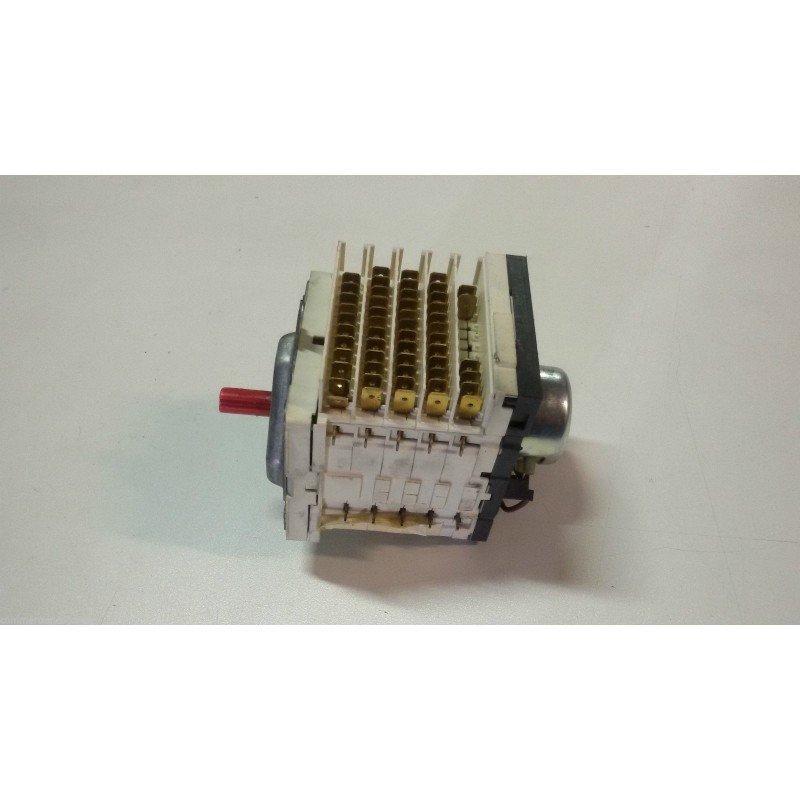 TIMER COD. 16000871002 PER LAVATRICE  INDESIT WGD 83 S USATO