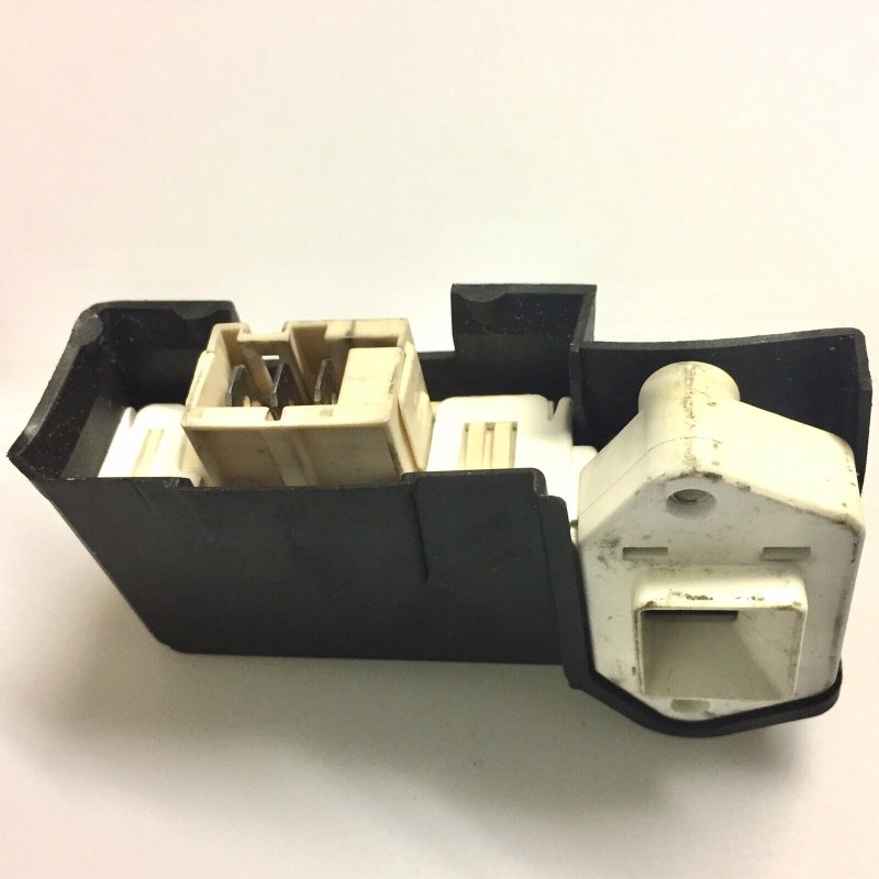 BLOCCAPORTA  COD. 5500011102  PER LAVATRICE  BOSCH WFO 1343  IT/03 usato