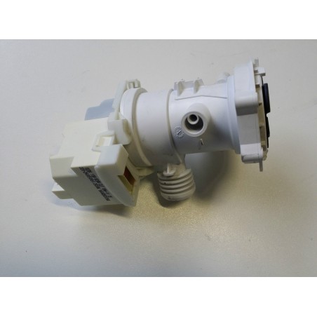 POMPA codice  16002531300 PER LAVATRICE INDESIT PWC 71071W (IT) USATO VLX
