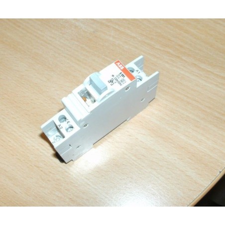 ABB RELE' PASSO PASSO E 251-230V 16A-250V 10A-380V NUOVO lrx