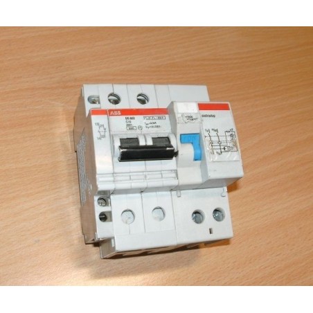 INTERRUTTORE MAGNETOTERMICO DIFFERENZIALE ABB DS 652 C10 230V USATO lrx
