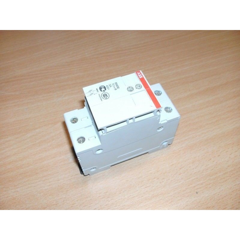 PORTAFUSIBILE BIPOLARE ABB E932/32 2P+N 32A 400V 10.3X38 mm NUOVO lrx