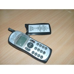 TELEFONO CELLULARE MITSUBISHI TRIUM MT-140 ASTRAL SILVER/NERO USATO VINTAGE  lrx