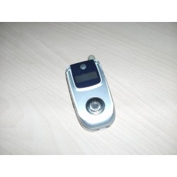 TELEFONO CELLULARE MOTOROLA V220 COLORE ARGENTO USATO DA COLLEZIONE  lrx