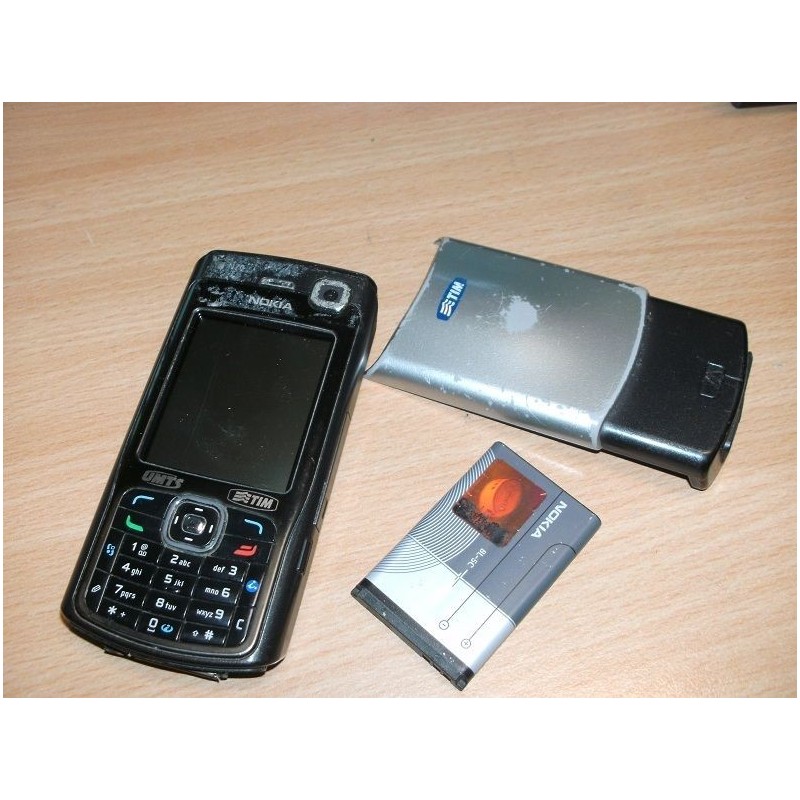 TELEFONO CELLULARE NOKIA N70-1 USATO DA COLLEZIONE O PARTI RIC. COLORE NERO lrx