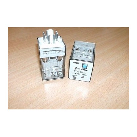 RELE' 8 PIN  PLUG IN  FINDER TYPE 60.12.9.012.0040  10A  250V   NUOVO