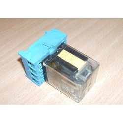 RELE' ELESTA SKR 085 12V 50/60 HZ 8P CON SOCKET FINDER 90.26 USATO