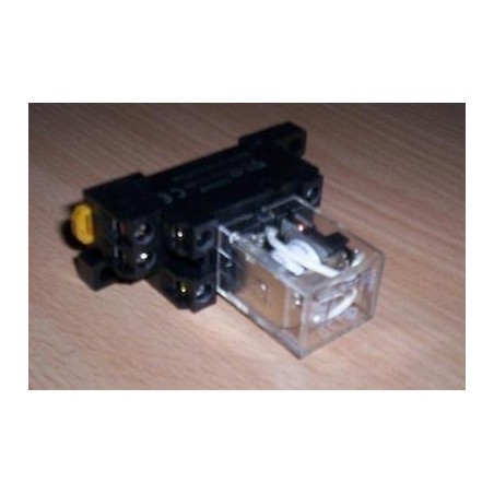 RELE' OMRON LY2 24VDC IEC255 10A 110VAC USATO lrx