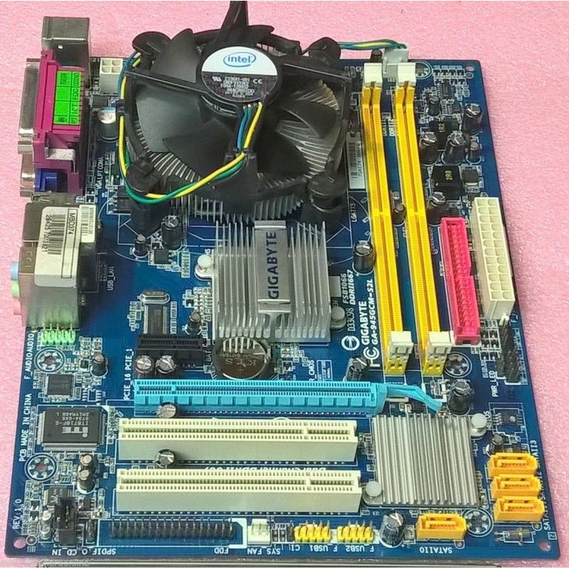Motherboard socket 775 GIGABYTE GA-945GCM-S2L+ INTEL DUAL CORE E2140 @ 1, 60 GHz