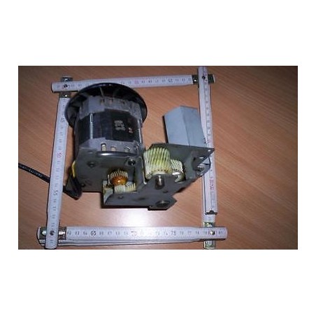 MOTORE CON RIDUZIONE 230V 50Hz RPM 76,408 USATO lrx2-b