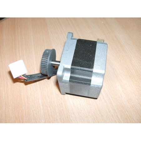 MOTORE PASSO PASSO STEPPING MOTOR SANYO DENKI TYPE 103H6500-7242 USATO