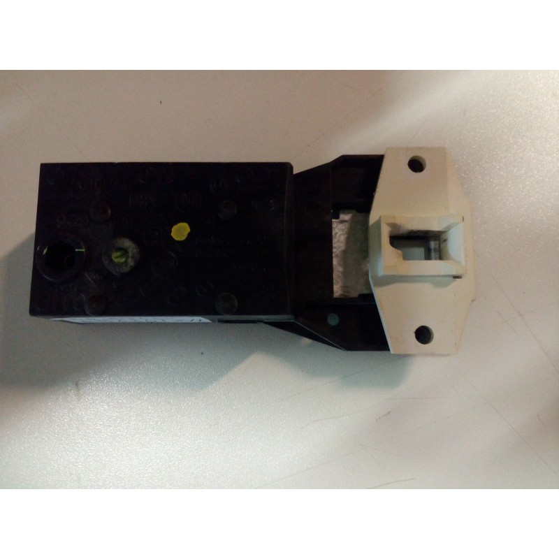 BLOCCAPORTA  PER LAVATRICE ARISTON  AS 636TX/1 / AS636TX/1 USATO