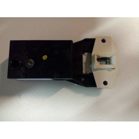 BLOCCAPORTA  PER LAVATRICE ARISTON  AS 636TX/1 / AS636TX/1 USATO