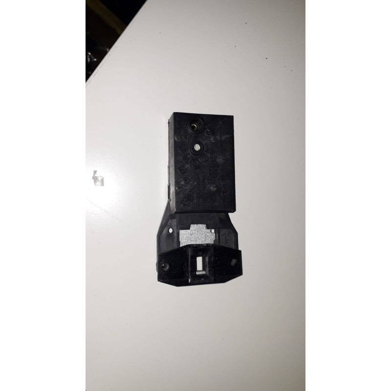 BLOCCAPORTA  T85  PER  LAVATRICE  ARISTON  ALS 89 XS IT uasto