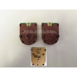 COPPIA DI SELETTORI COD 16200143600 PER LAVATRICE ARISTON AVXL 88  usato agx