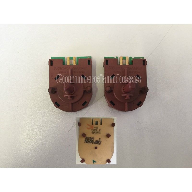 COPPIA DI SELETTORI COD 16200143600 PER LAVATRICE ARISTON AVXL 88  usato agx