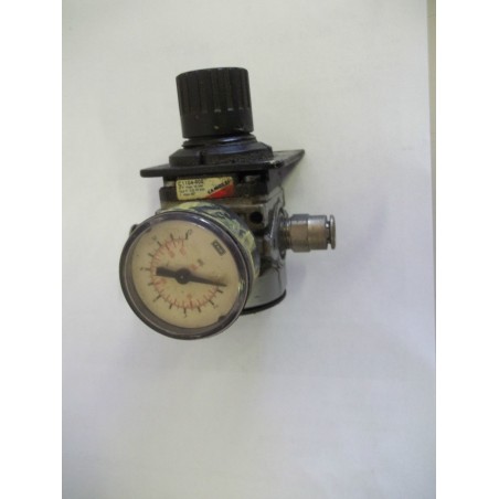 REGOLATORE DI PRESSIONE CON MANOMETRO CAMOZZI C1104-R00   USATO agx