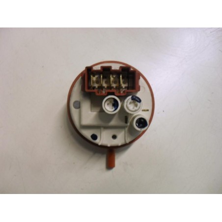 PRESSOSTATO COD. 160020268.01 PER LAVATRICE ARISTON AVXXL105   USATO