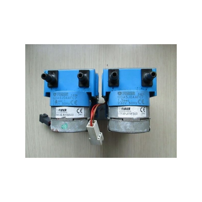 POMPA PER LAVATRICE  ARISTON MOD: AQLF9D 69U COD: P08AA0106053 USATO