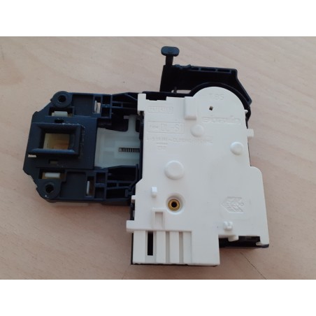 Bloccaporta lavatrice HOTPOINT Ariston MOD: ARSXF 109  USATO