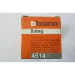 BTICINO 4514 PRESA SICURA LIVING CLASSIC 10A  NUOVO