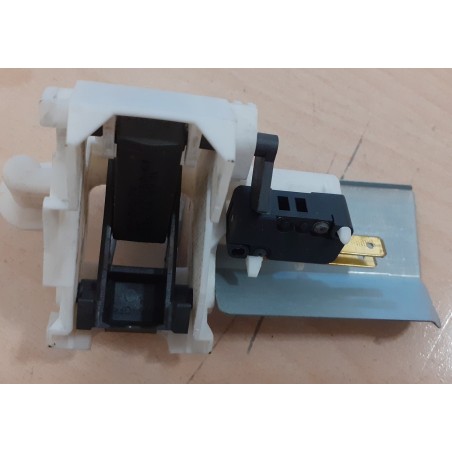 INTERRUTTORE LAVASTOVIGLIE ELECTROLUX  ESL6201LO COD  380670    USATO