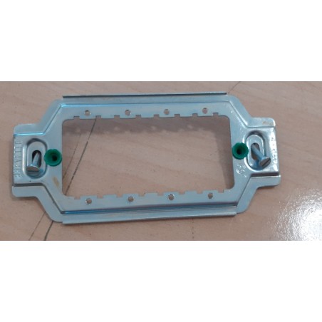 SUPPORTO FERRO PER PLACCHE A 4 FORI 7927  NUOVO