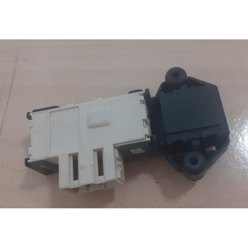 BLOCCAPORTA PER LAVATRICE SAMSUNG WF-J1054V COD DA069 ( 67274320 A )  USATO