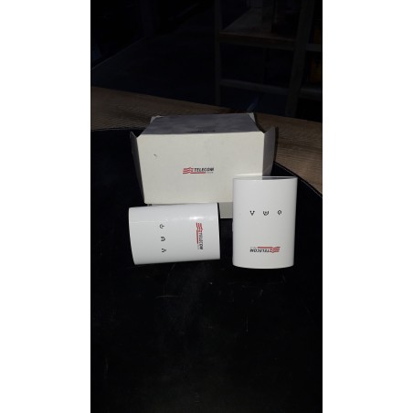 coppia di Powerline marchiati Telecom per poter collegare ad internet qualsiasi dispositivo