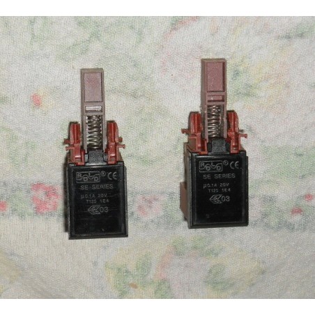 DUE INTERRUTTORI LAVATRICE  HOOVER LADYZERO HX 33.86A COD  41000838   USATO
