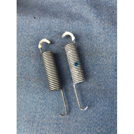 COPPIA MOLLA TRAZIONE PER LAVATRICE   WHIRLPOOL  FSCR70210 COD PROD  481010816225   USATO