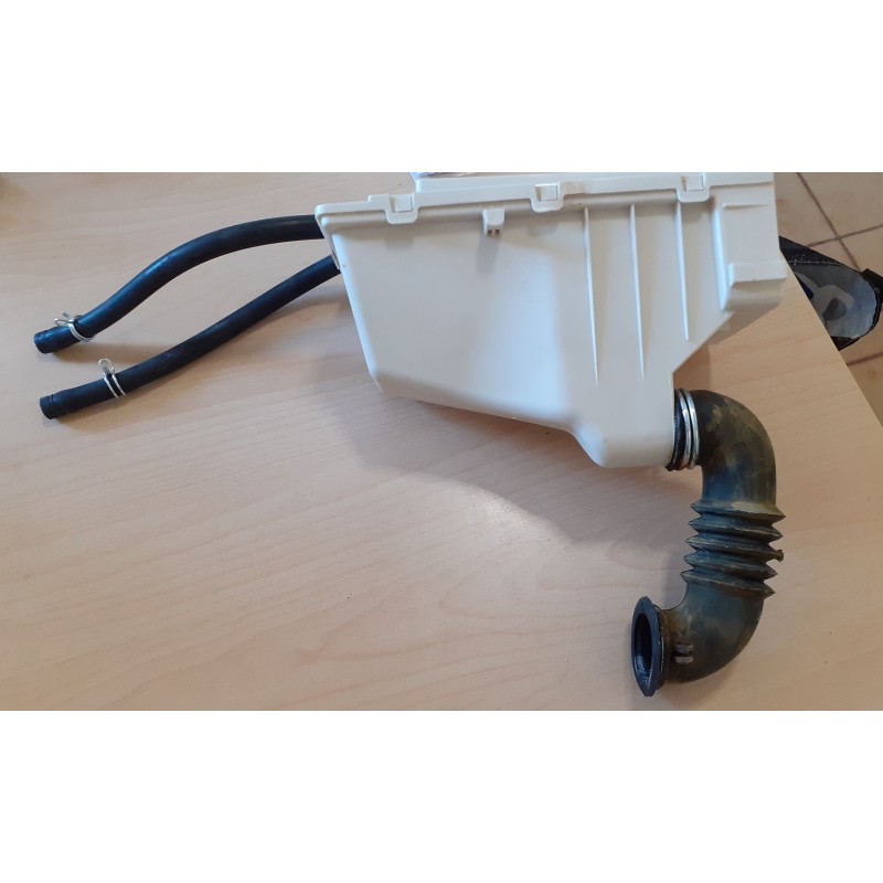 VASCHETTA DISTRIBUTORE DETERSIVO CON GOMITO PER  LAVATRICE WHIRLPOOL  MOD FSCR70210  COD W10580668  COD PROD 481010580618 USATO